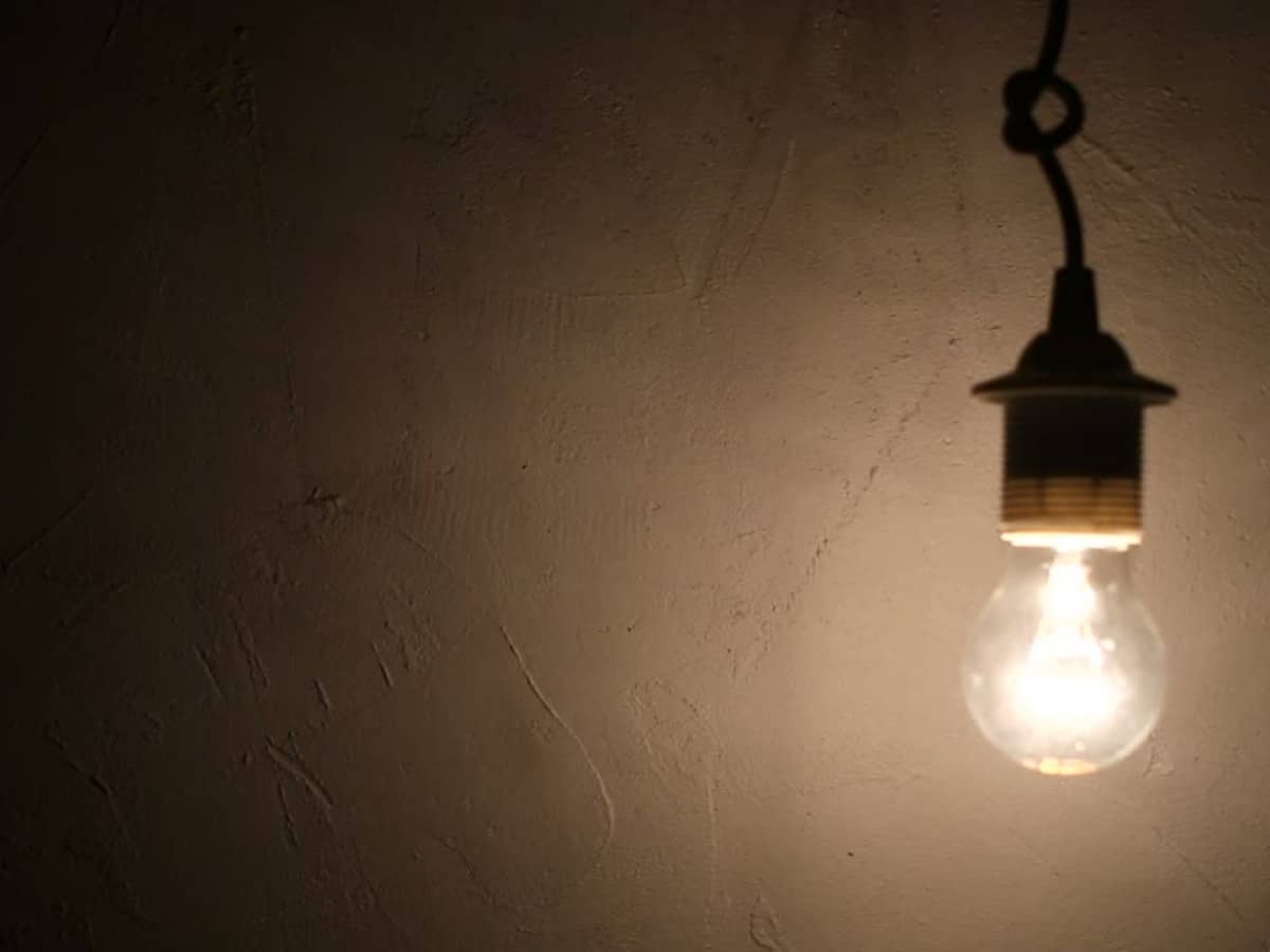 Why Are My Lights Flickering?  | Integrity Home Solutions